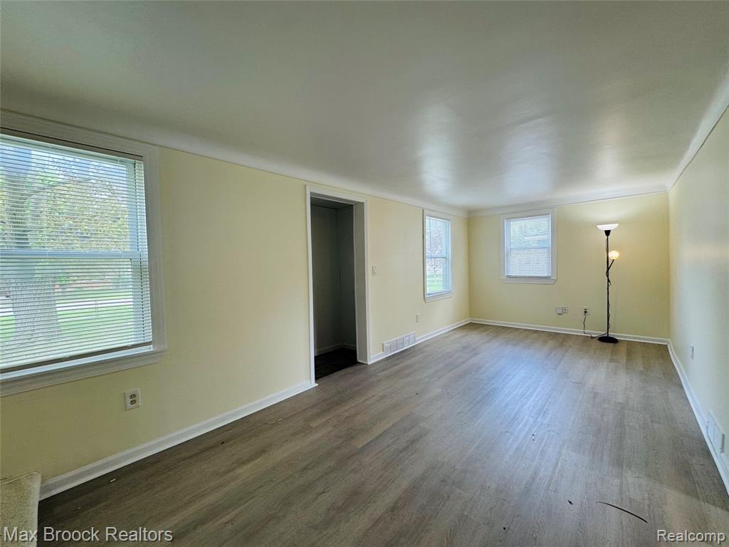 25973 Southwestern Highway, Redford, MI 48239 — Photo 8