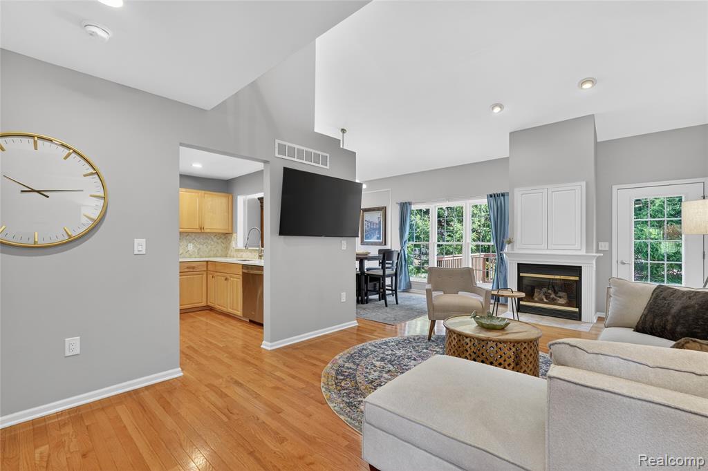 6652 Cortland Avenue, 1, Brighton, MI 48114 — Photo 5