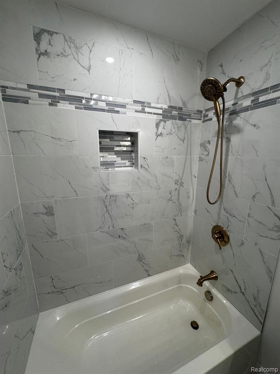 520 E EVELYN Avenue, Hazel Park, MI 48030 — Photo 35