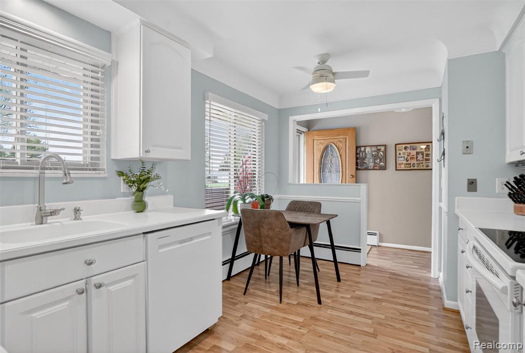 95 Windsor Road, Rochester Hills, MI 48307 — Photo 12