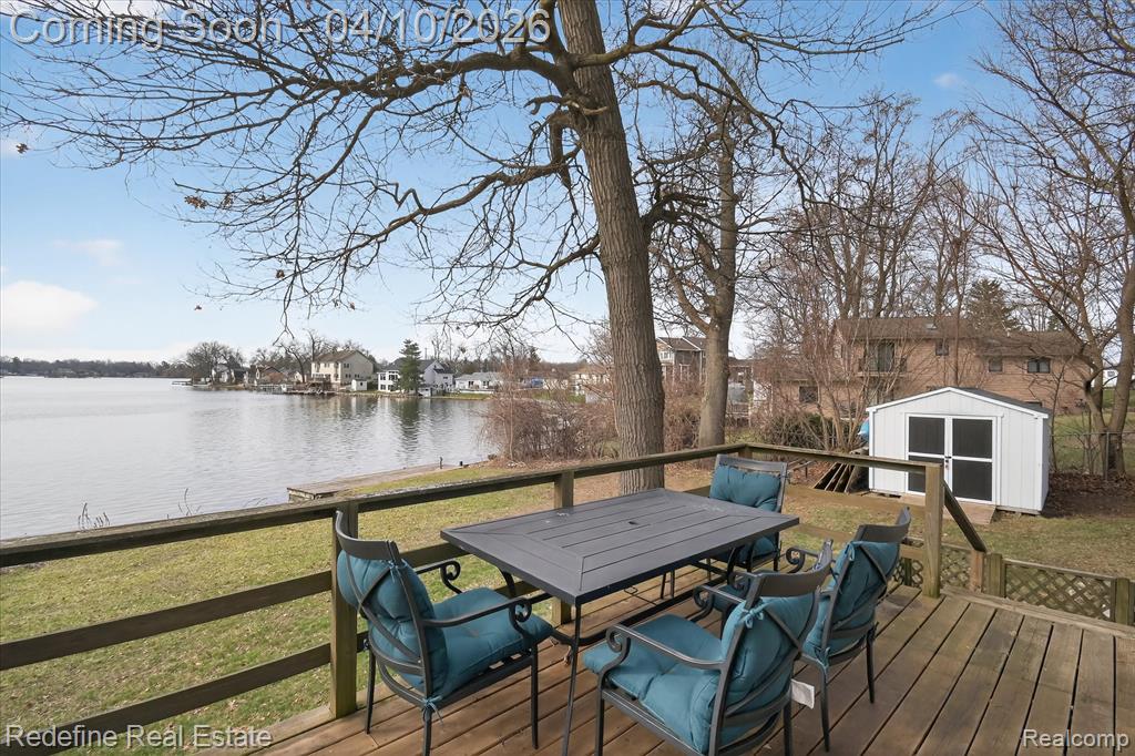 636 Thompson Lake Avenue, Howell, MI 48843 — Photo 37