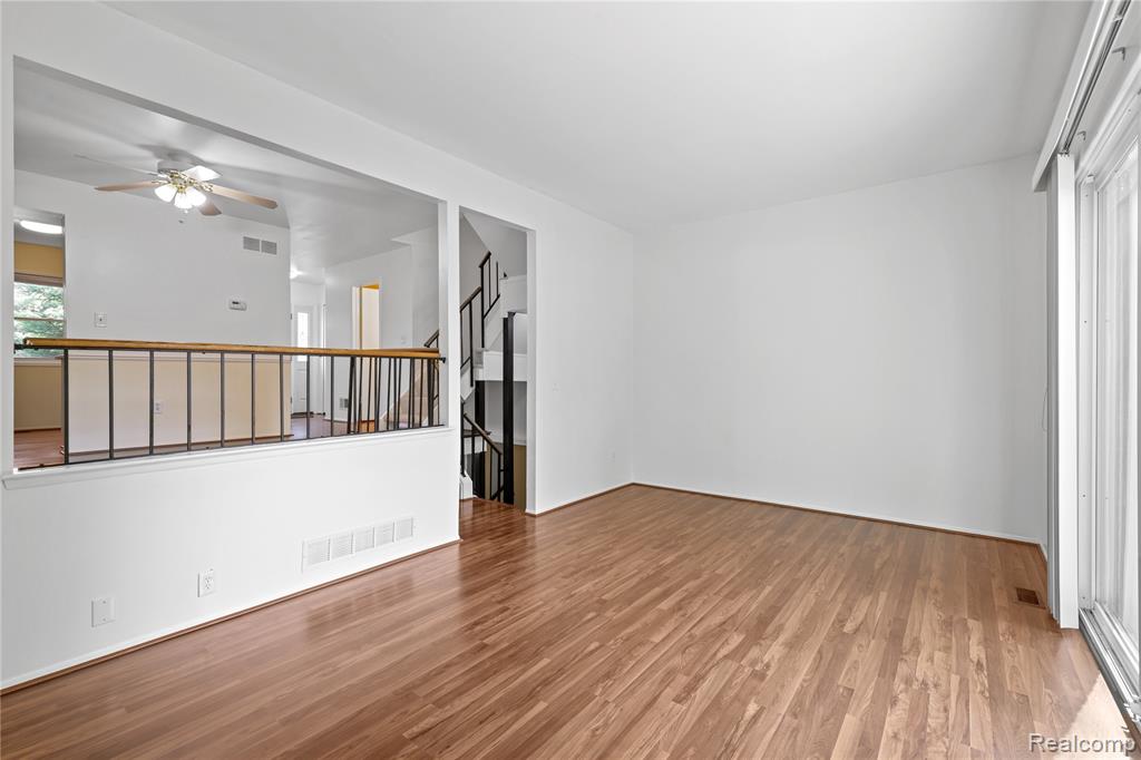 1747 Brentwood Drive, 305, Troy, MI 48098 — Photo 11