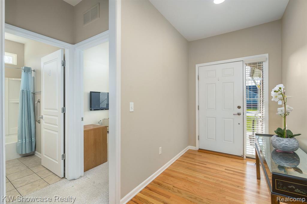 49714 Lakewood Street, 33, Macomb, MI 48042 — Photo 10