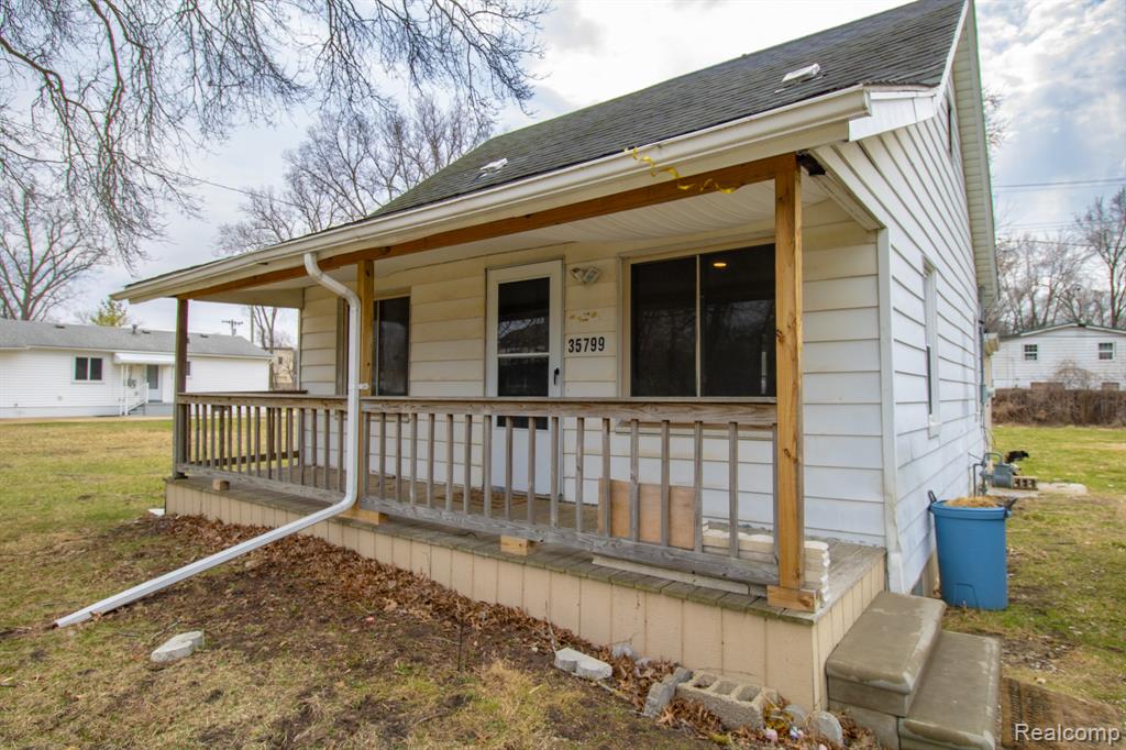 35799 Park Place, Romulus, MI 48174 — Photo 32