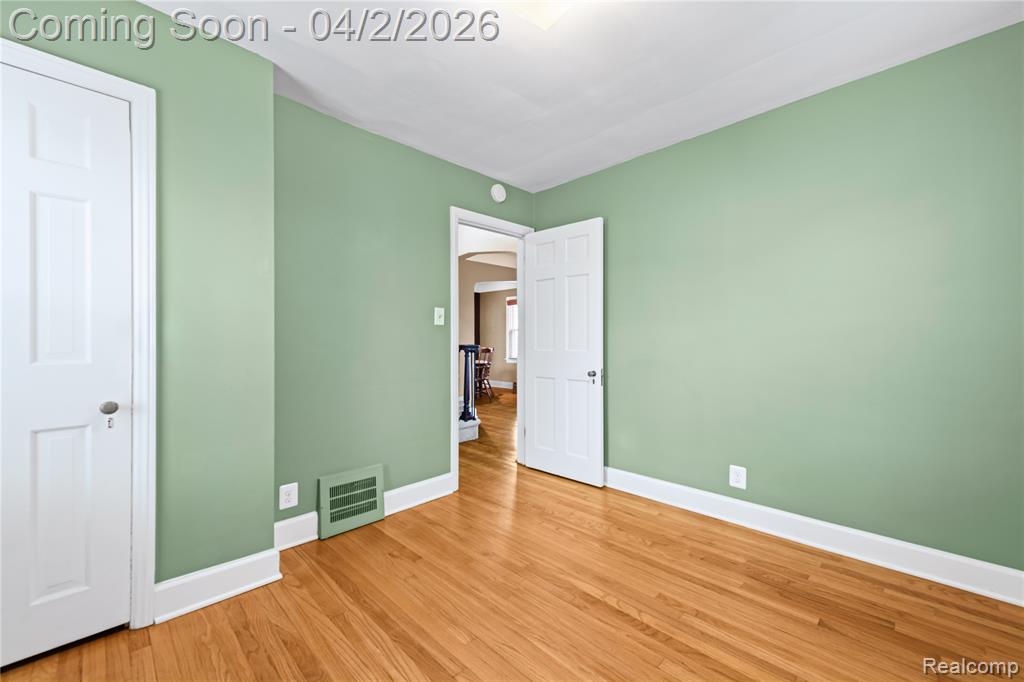 2305 Vinewood Street, Wyandotte, MI 48192 — Photo 9