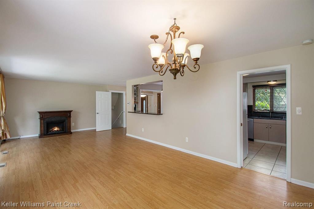 7374 WOODRIDGE Road, West Bloomfield, MI — Photo 8