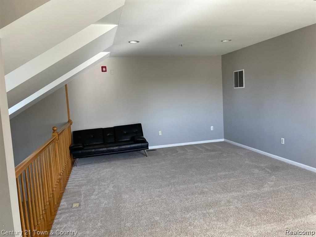 3060 SCHOOLHOUSE, Troy, MI 48083 — Photo 12