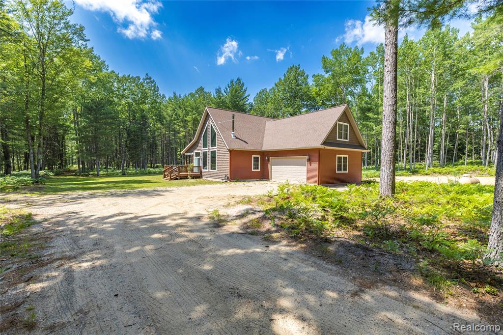 4345 Brenda Court, MI 48656 — front exterior