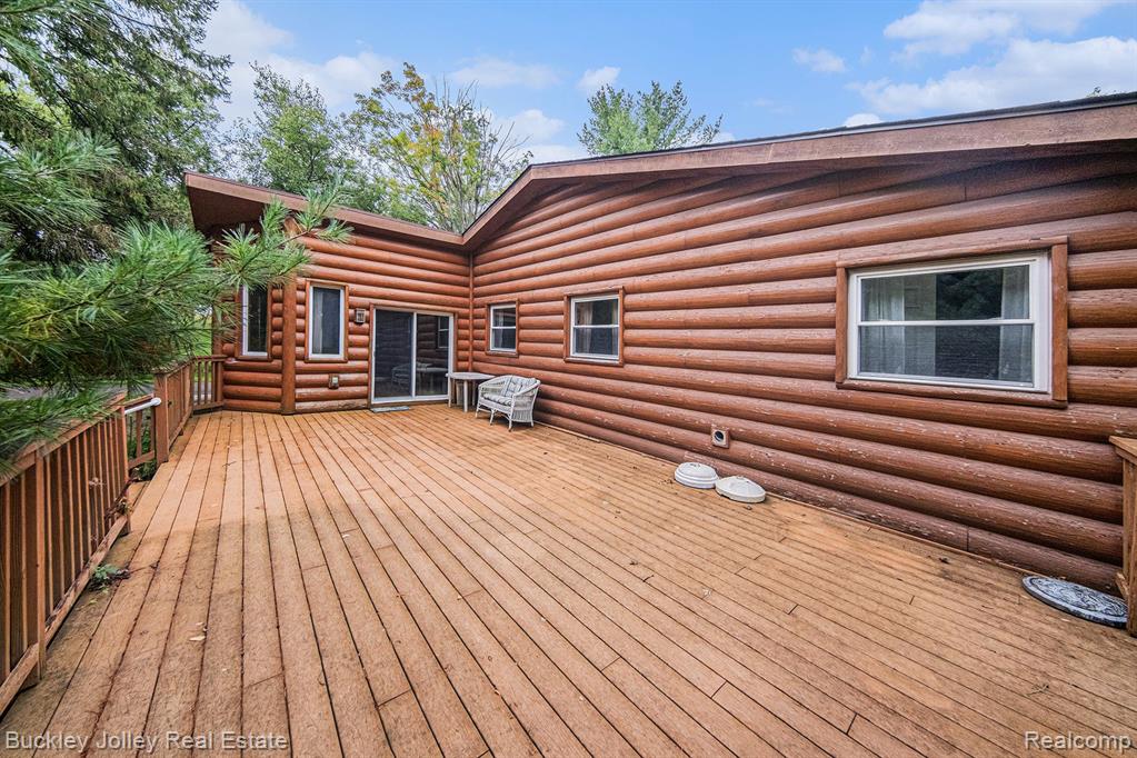 9515 MEADOW Lane, Pinckney, MI 48169 — Photo 21
