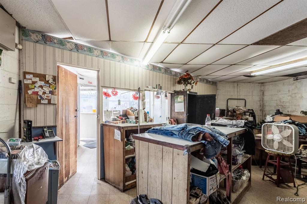 737 AUBURN Avenue, Pontiac, MI 48342 — Photo 12