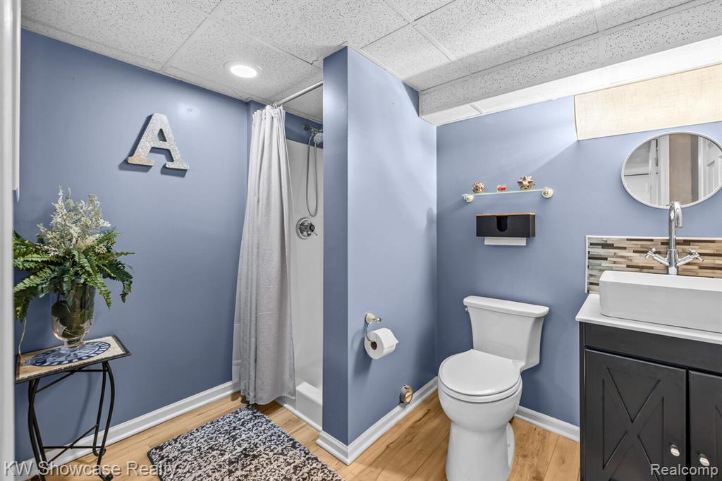 4687 Fairway Court, Waterford, MI 48328 — Photo 32