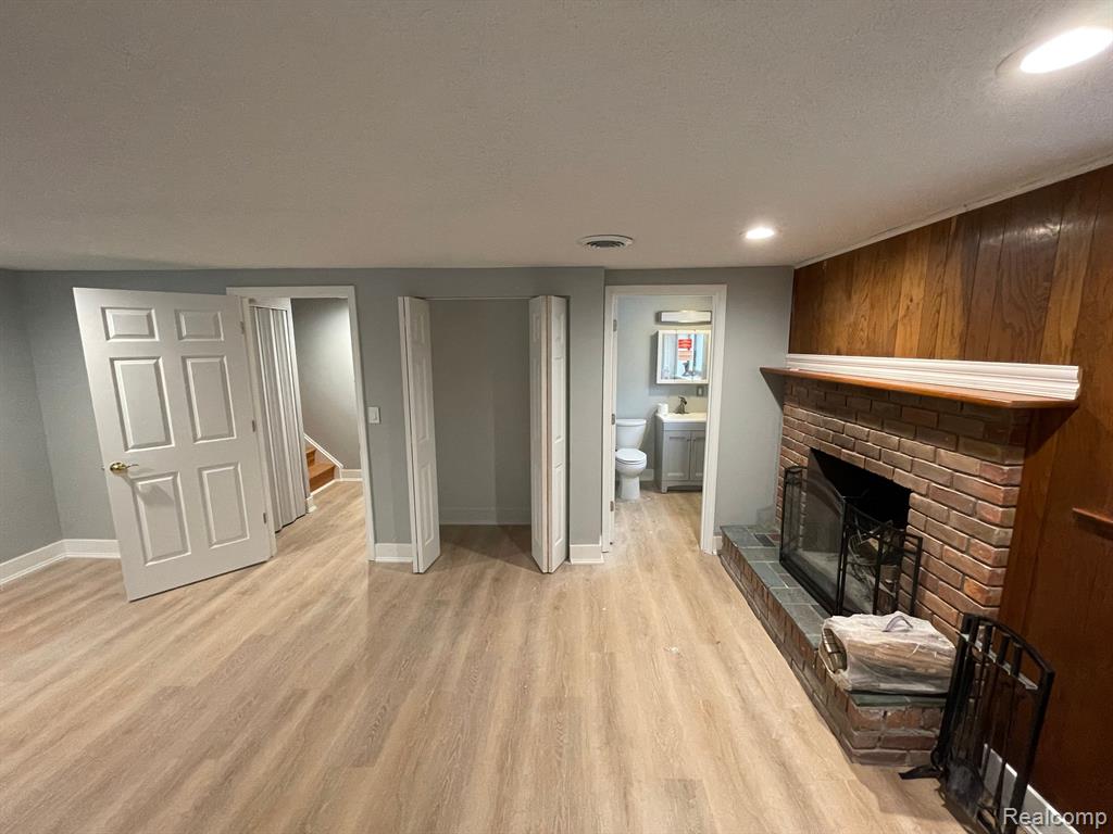 7315 COLONY Drive, West Bloomfield, MI 48323 — Photo 9