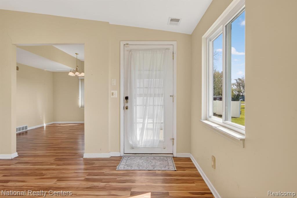 5810 Trombley Road, Newport, MI 48166 — Photo 6