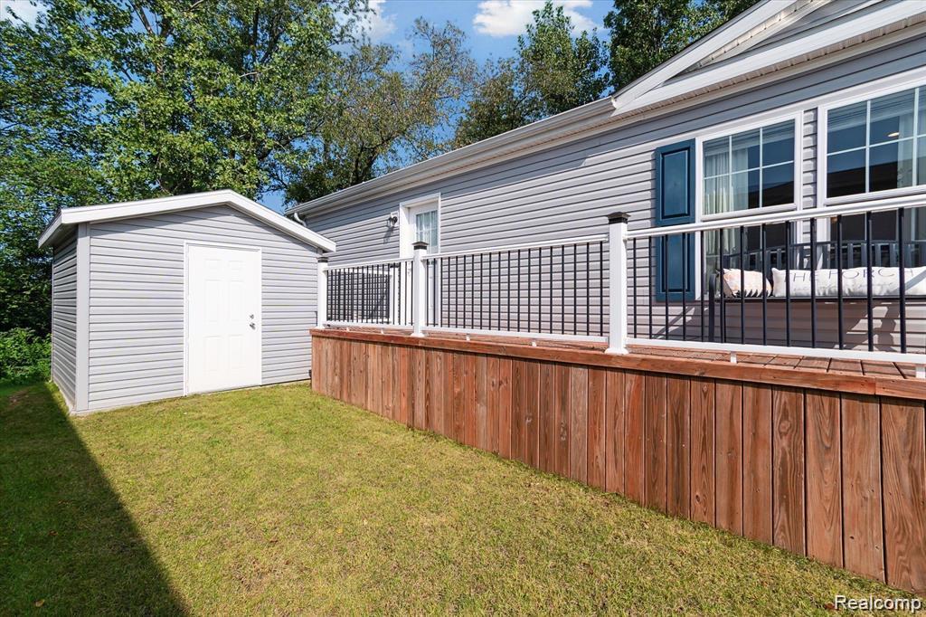 5201 Millstone, Milford, MI 48380 — Photo 21