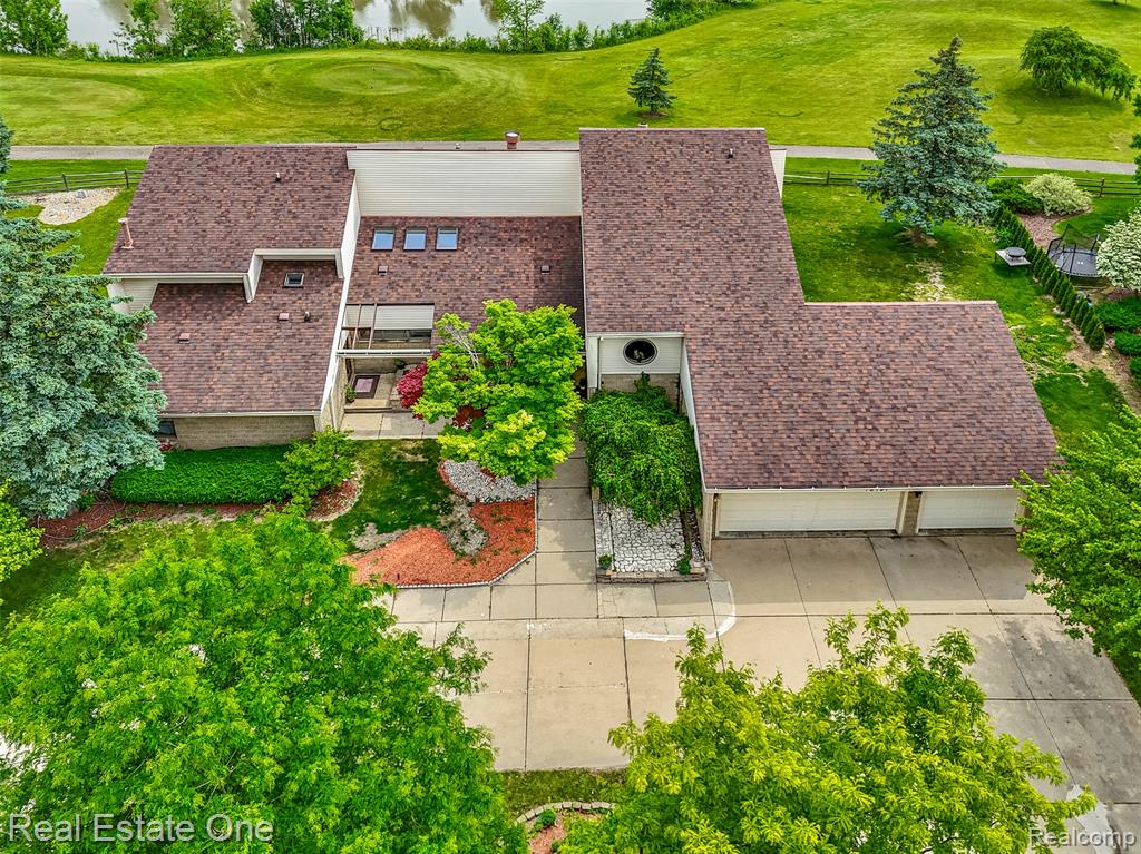 18191 Country Club Circle, Riverview, MI 48193 — Photo 5