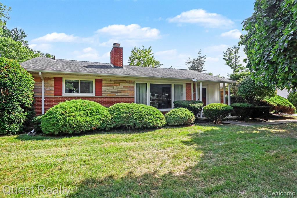 31805 Coronet Drive, Farmington Hills, MI 48334