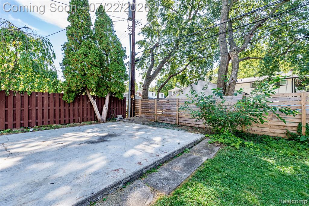 10425 Elgin Avenue, Huntington Woods, MI — Photo 37