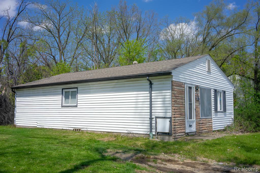 12667 Blackstone Street, Detroit, MI 48223 — Photo 2