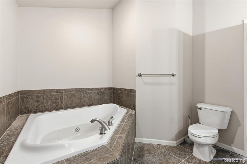 7767 W Branch Court, Ypsilanti, MI 48197 — Photo 37