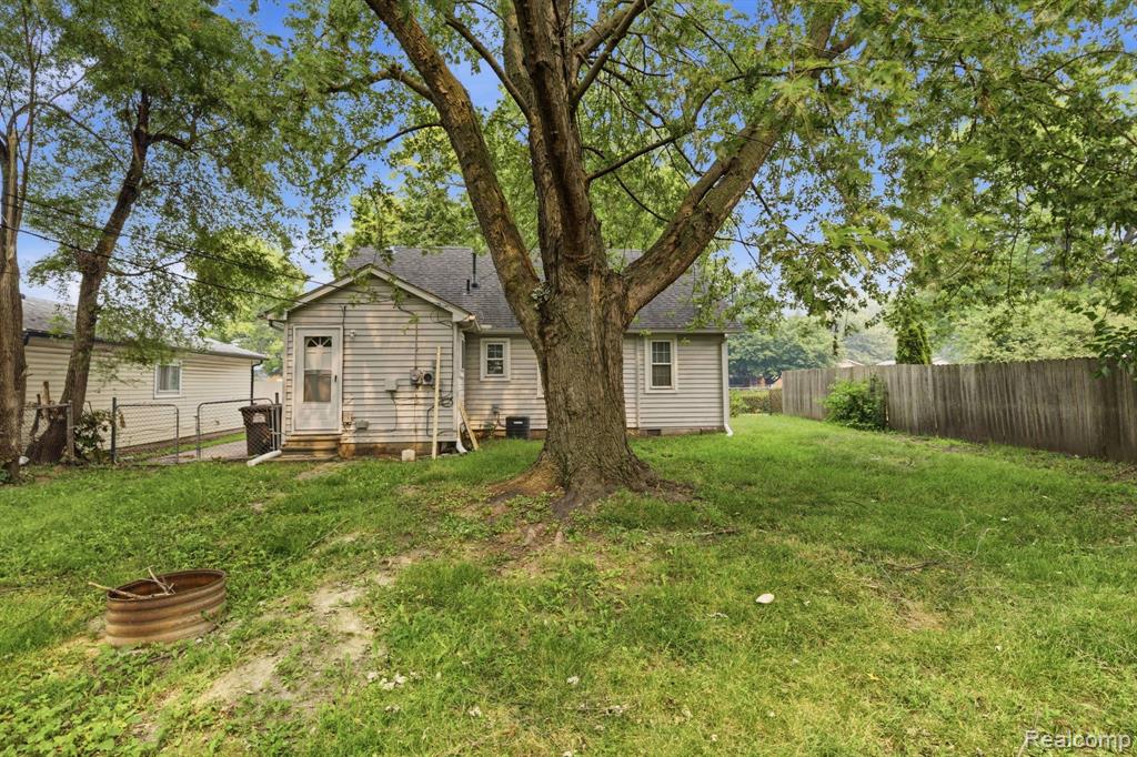5852 Beech Daly Road, Taylor, MI 48180 — Photo 28