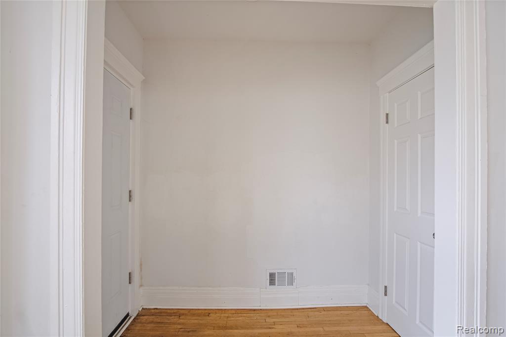 6224 Hecla Street, Detroit, MI 48208 — Photo 5