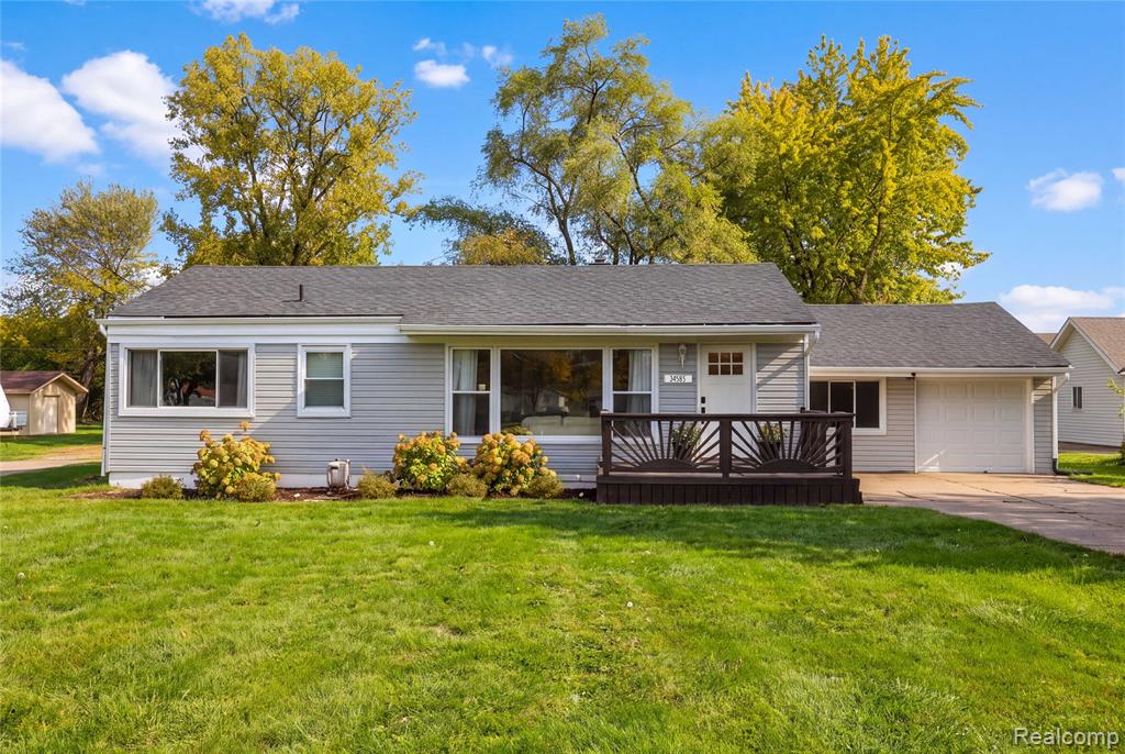 34585 Koch Avenue, Sterling Heights, MI 48310