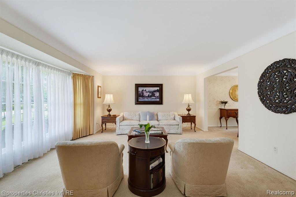 5600 Woodwind Drive, Bloomfield Hills, MI 48301 — Photo 4