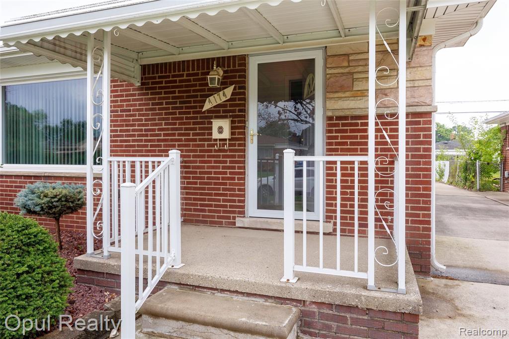 4174 Katherine Street, Dearborn Heights, MI 48125 — Photo 3