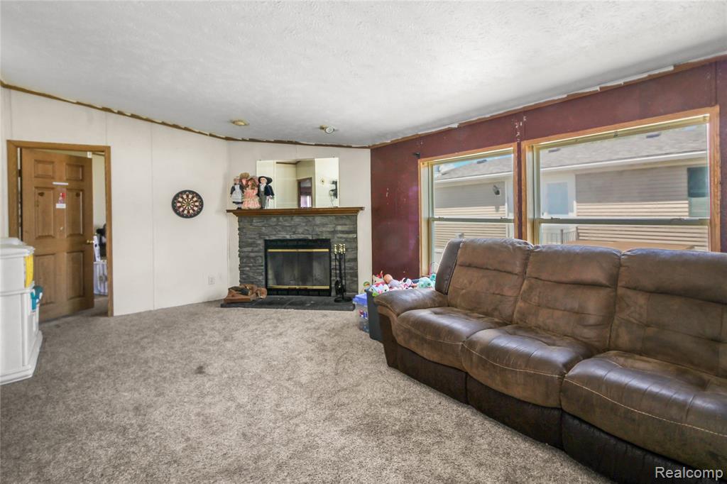 9159 Greentree Drive, Newport, MI 48166 — Photo 10