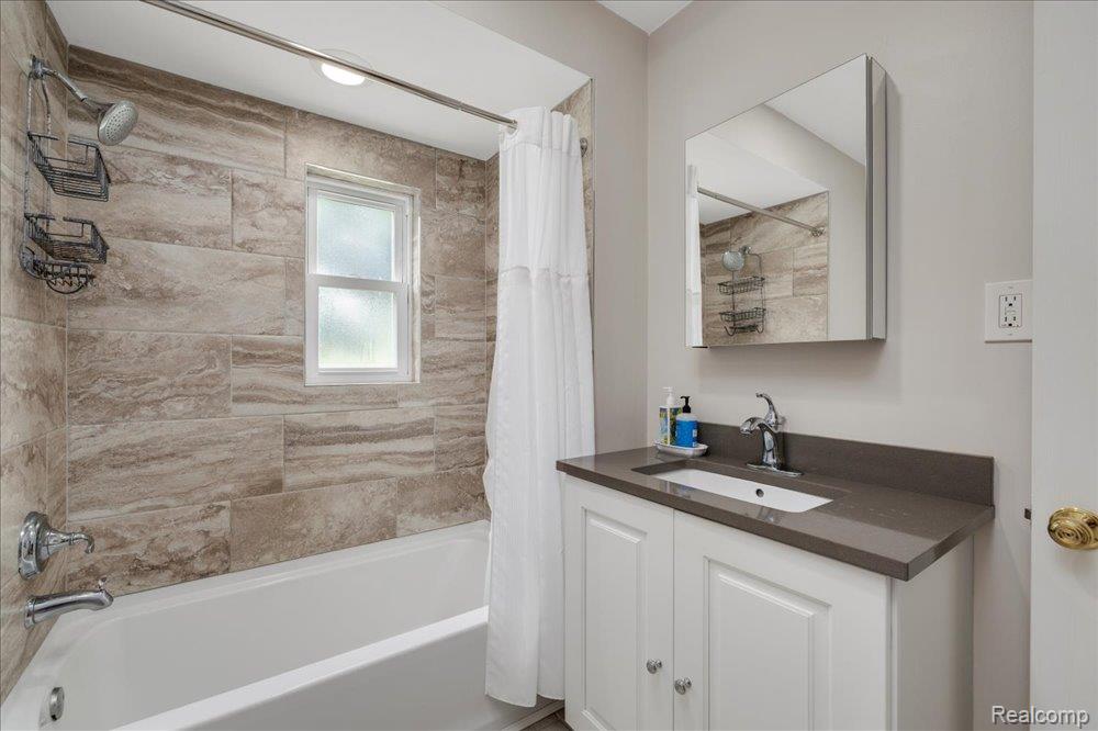 9393 N Gregory Road, Fowlerville, MI 48836 — Photo 22