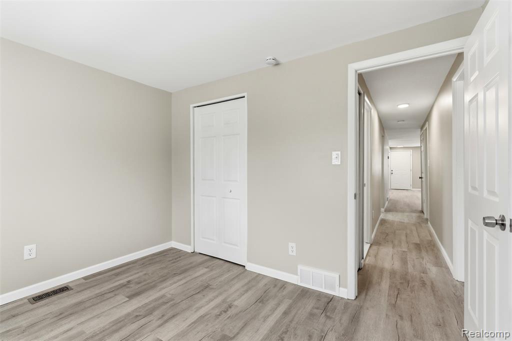 235 N Broadway Street, Mount Clemens, MI 48043 — Photo 14