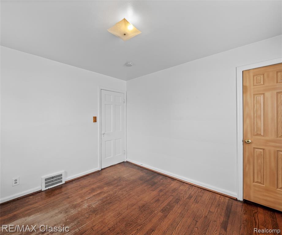 4827 Winifred Street, Wayne, MI 48184 — Photo 14