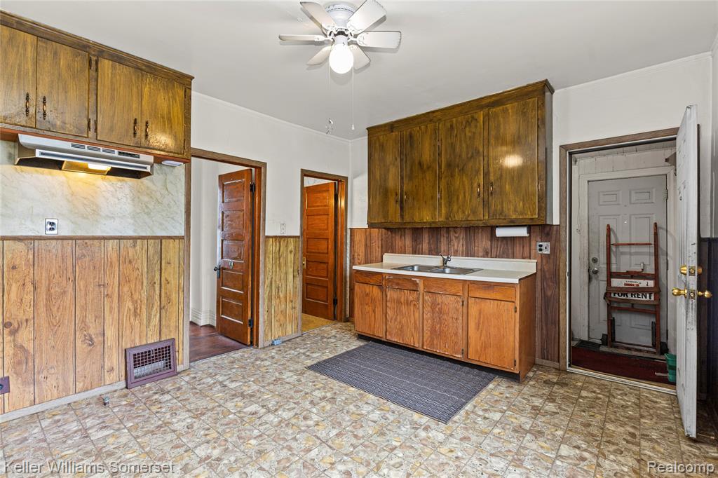 8151 Dayton Street, Detroit, MI 48210 — Photo 13