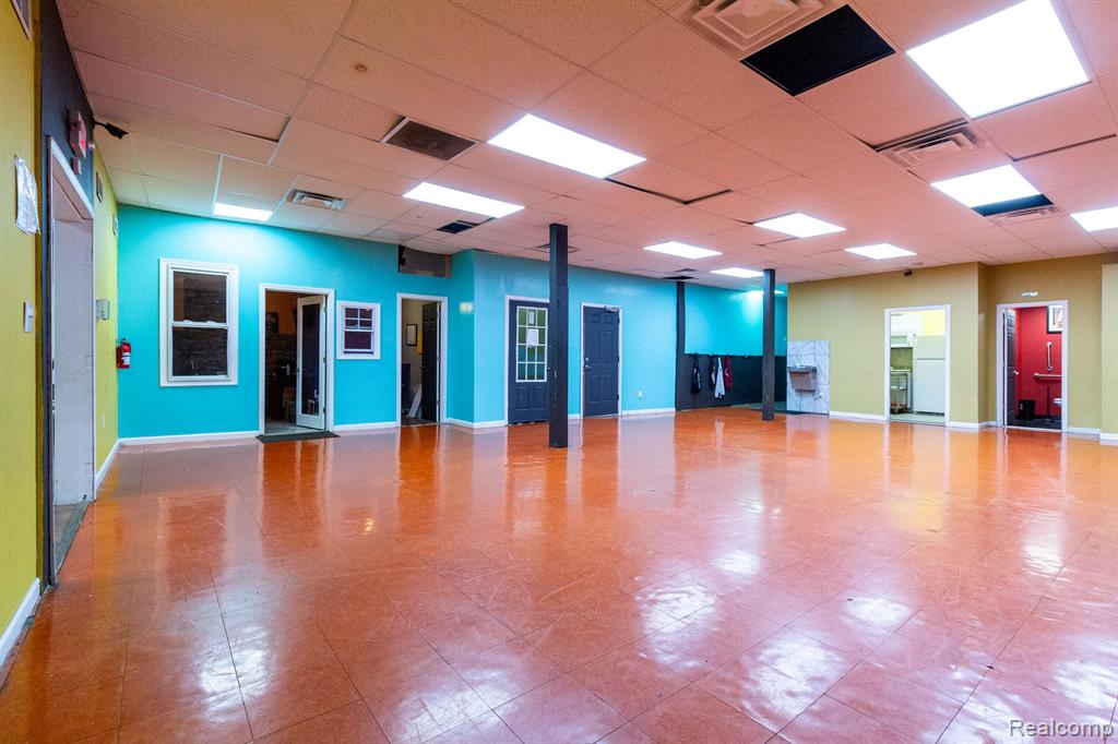 8930-8932 Greenfield Rd, Detroit, MI 48228 — Photo 11