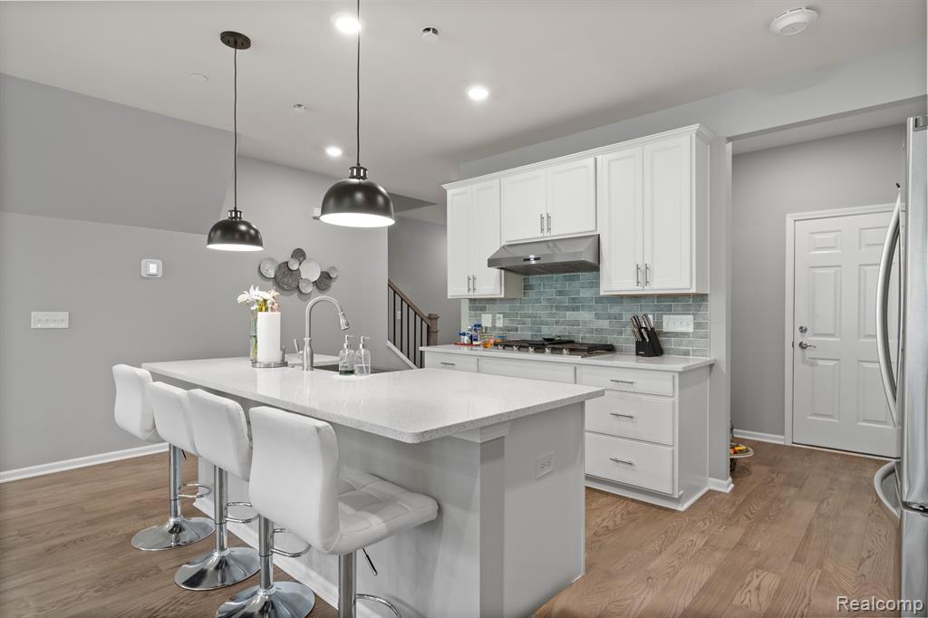 39985 PREMIER Drive, Plymouth, MI 48170 — Photo 5