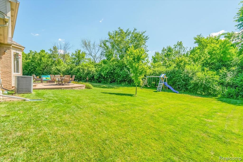 9193 E Walden Drive, Belleville, MI 48111 — Photo 5