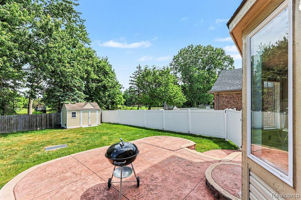 22273 Brywood Court, Clinton Twp, MI 48036 — Photo 34