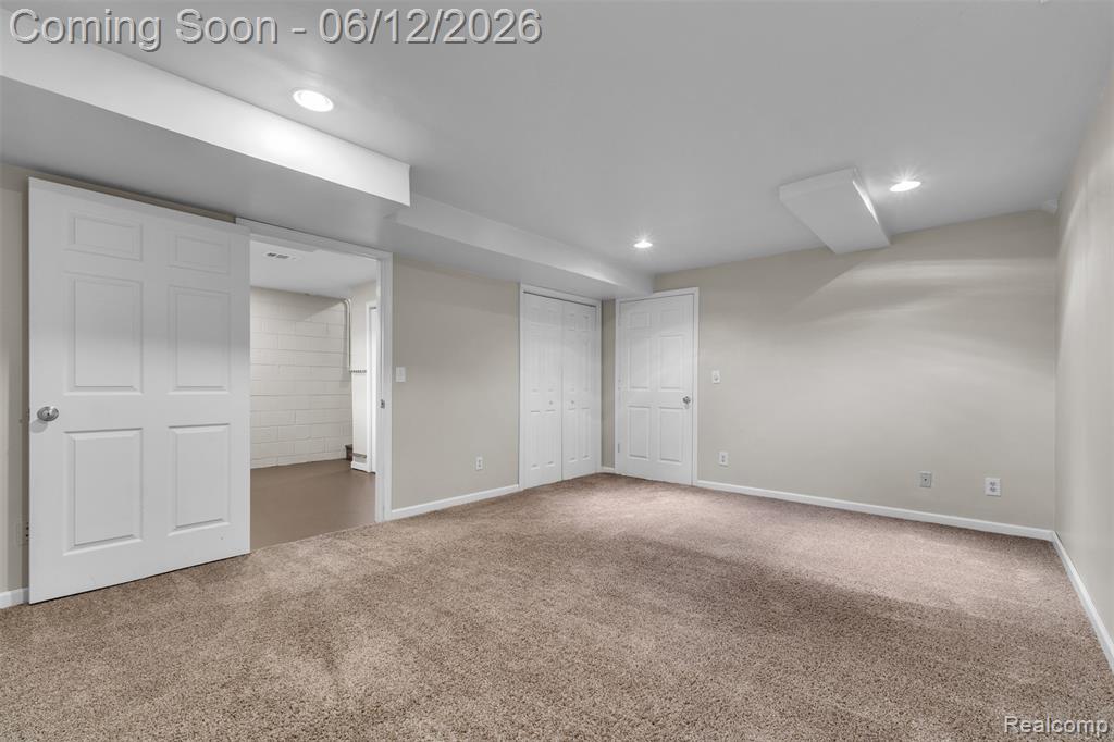 920 Hickory Ridge Circle, Milford, MI 48380 — Photo 32