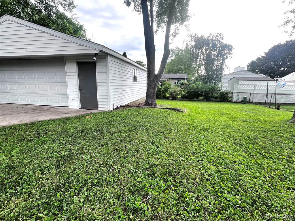 9650 Hamilton Street, Van Buren, MI 48111 — Photo 16