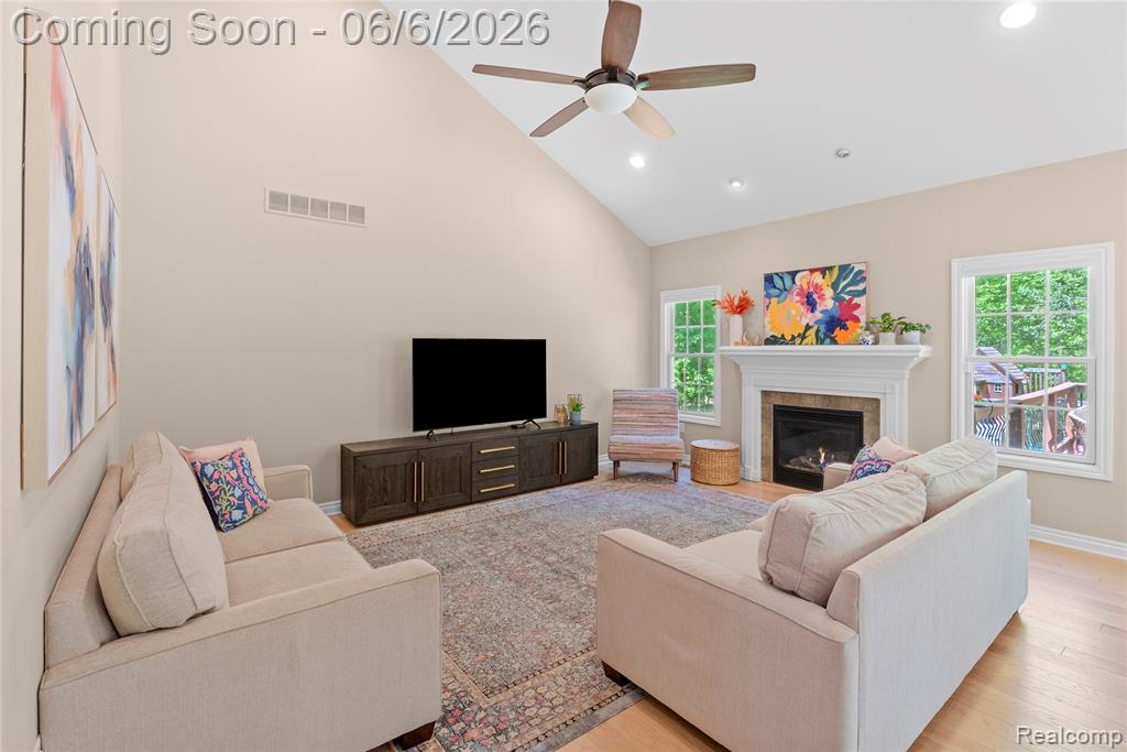 10242 Beacon Court, Grand Blanc, MI 48439 — Photo 17