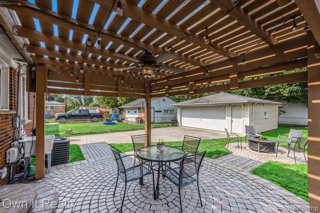 6889 N Vernon Street, Dearborn Heights, MI 48127 — Photo 25