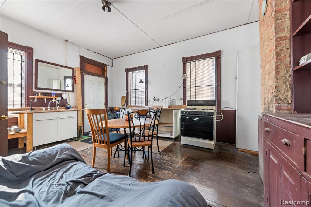 3003 E Grand Boulevard, Detroit, MI 48202 — Photo 14