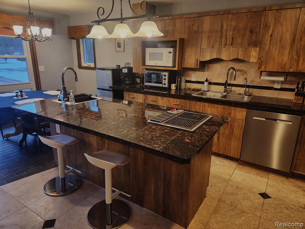 9240 JAMES RICHARD Drive, Goodrich Vlg, MI — Photo 3