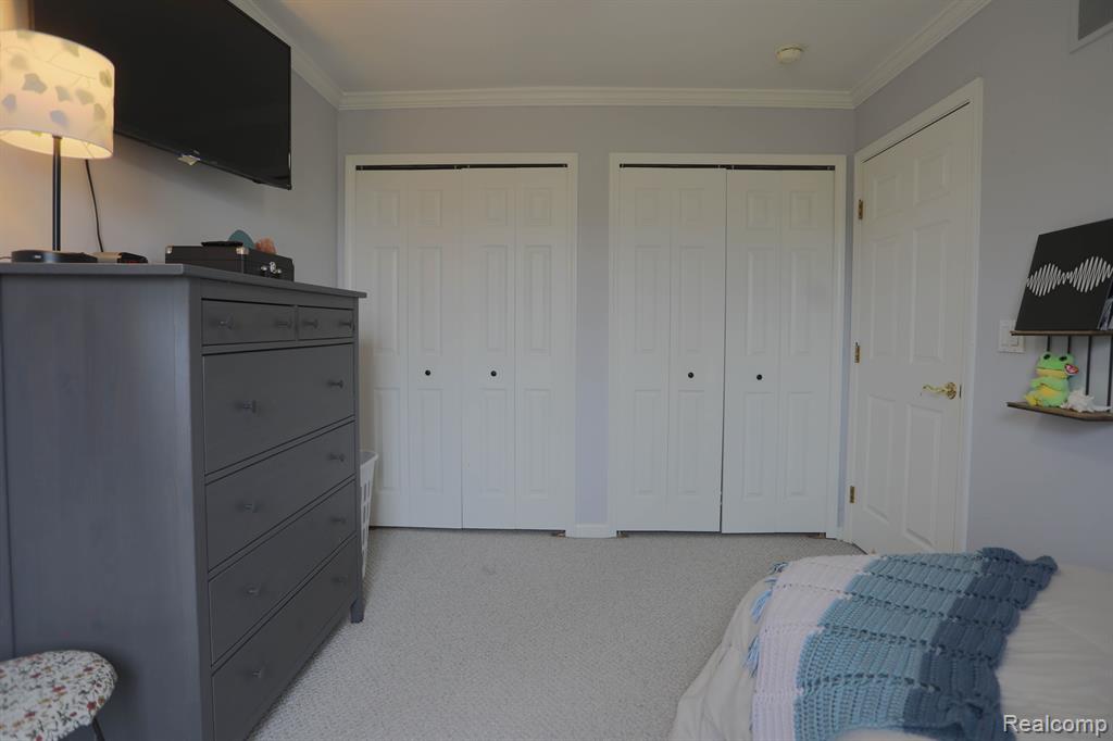 7058 OLDE FARM Trail, Almont, MI 48003 — Photo 32
