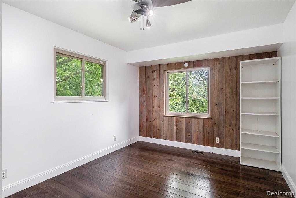 6695 River Road, Flushing, MI 48433 — Photo 16