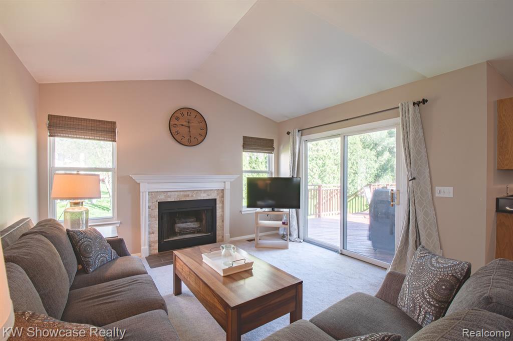 1420 POND VIEW, Wixom, MI 48393 — Photo 45