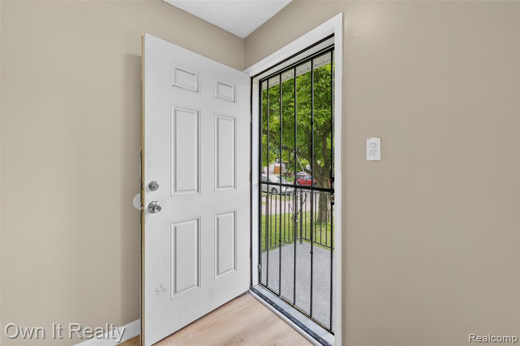 6459 Brace Street, Detroit, MI 48228 — Photo 24