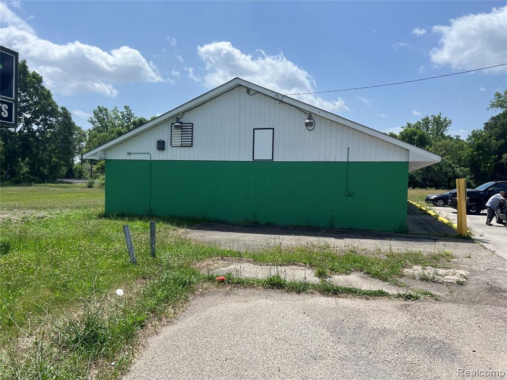 1530 E Michigan Avenue, Ypsilanti, MI 48198 — front exterior