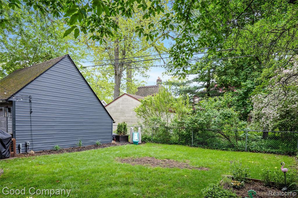 641 W WOODLAND Street, Ferndale, MI 48220 — Photo 57