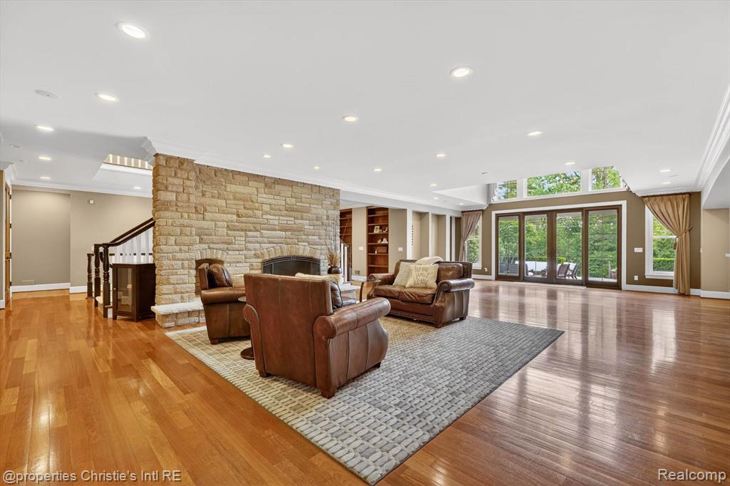 1330 Oxford Road, Beverly Hills, MI 48304 — Photo 17